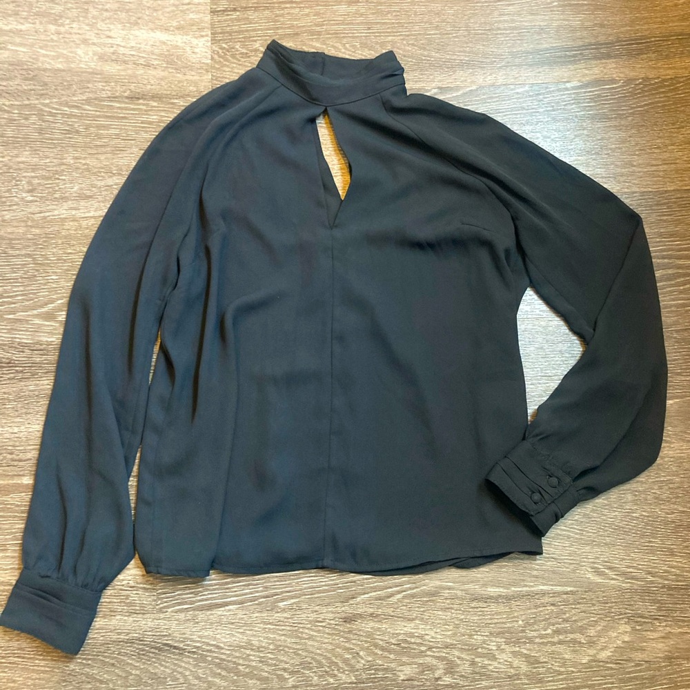 Forever 21 Keyhole Long Sleeve Top